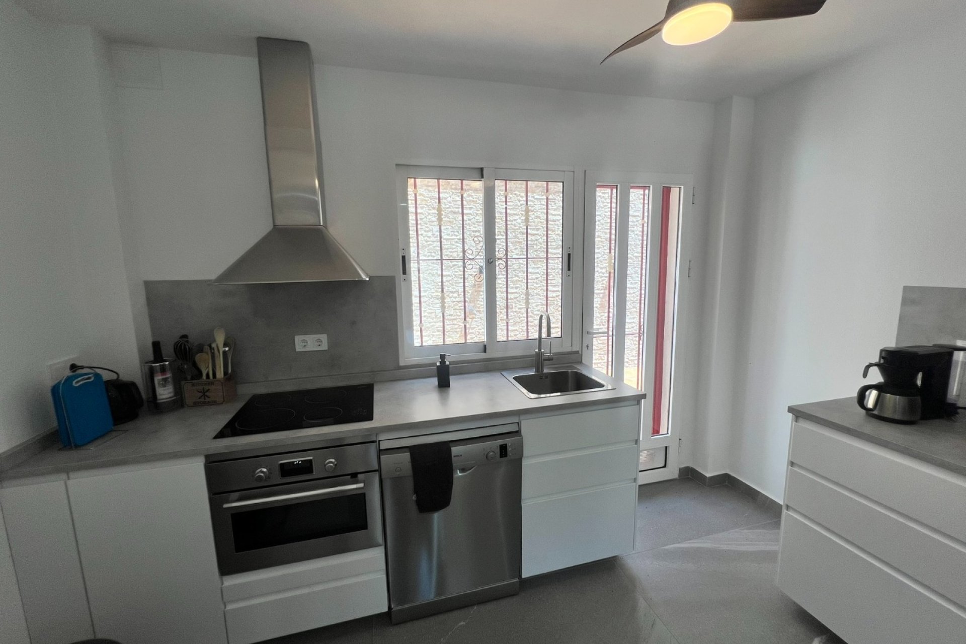 Resale - Villa - Orihuela Costa - La Zenia