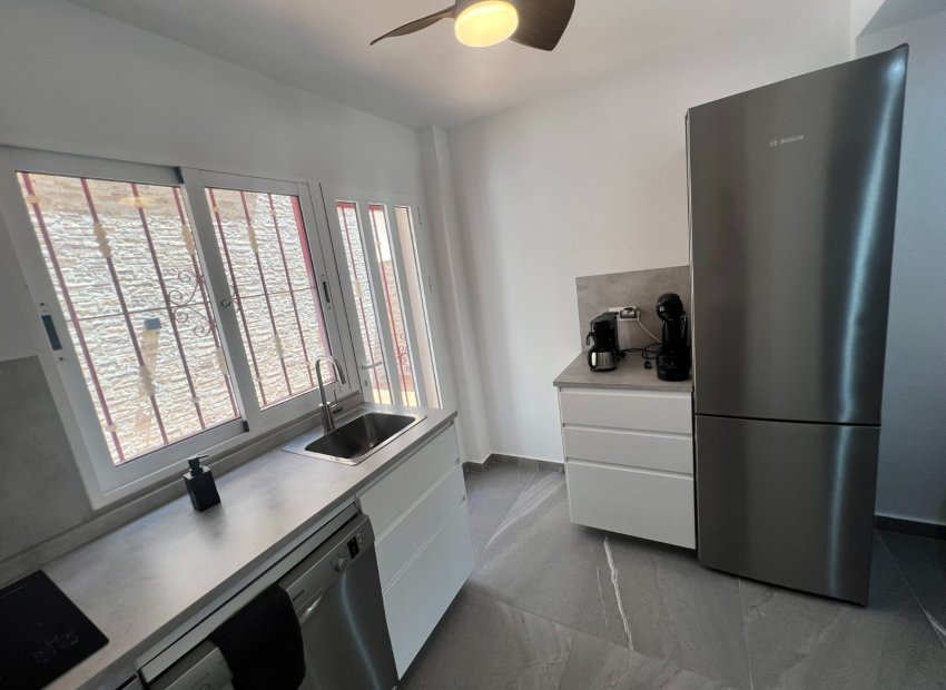 Resale - Villa - Orihuela Costa - La Zenia