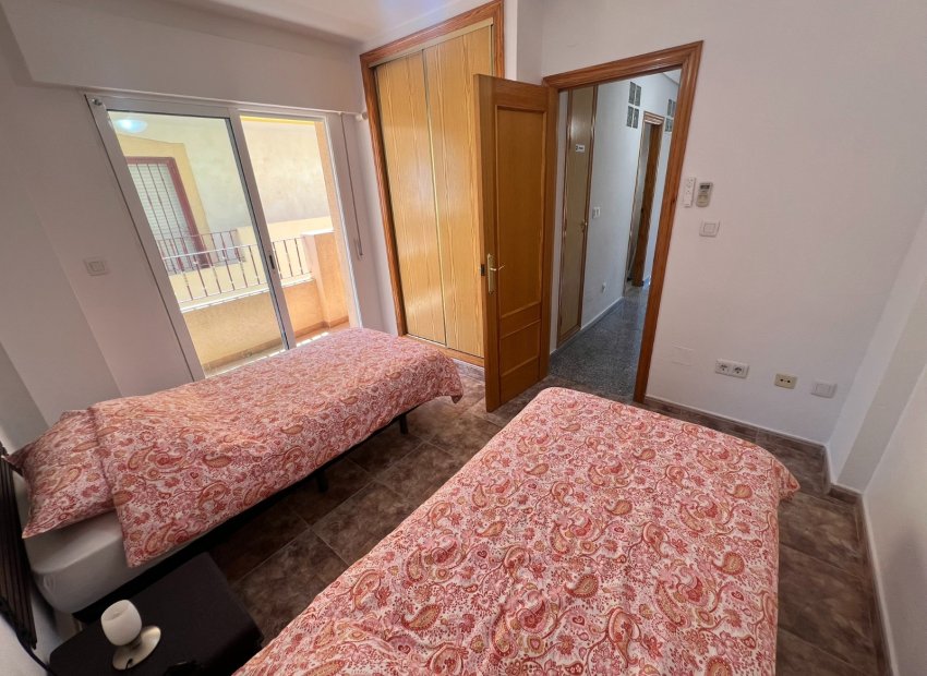 Resale - Villa - Orihuela Costa - La Zenia