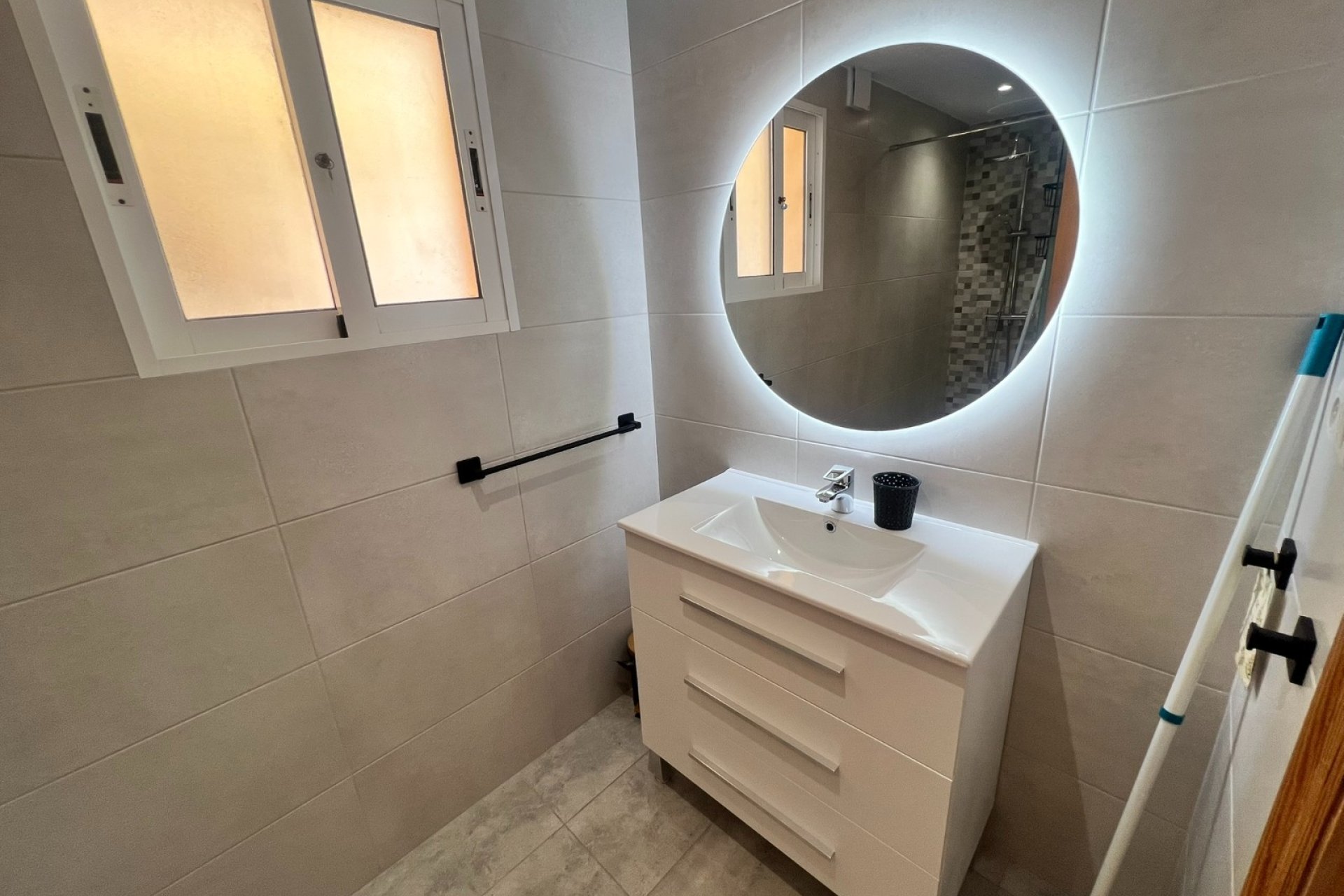 Resale - Villa - Orihuela Costa - La Zenia