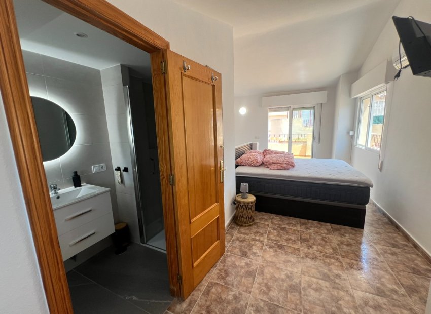 Resale - Villa - Orihuela Costa - La Zenia