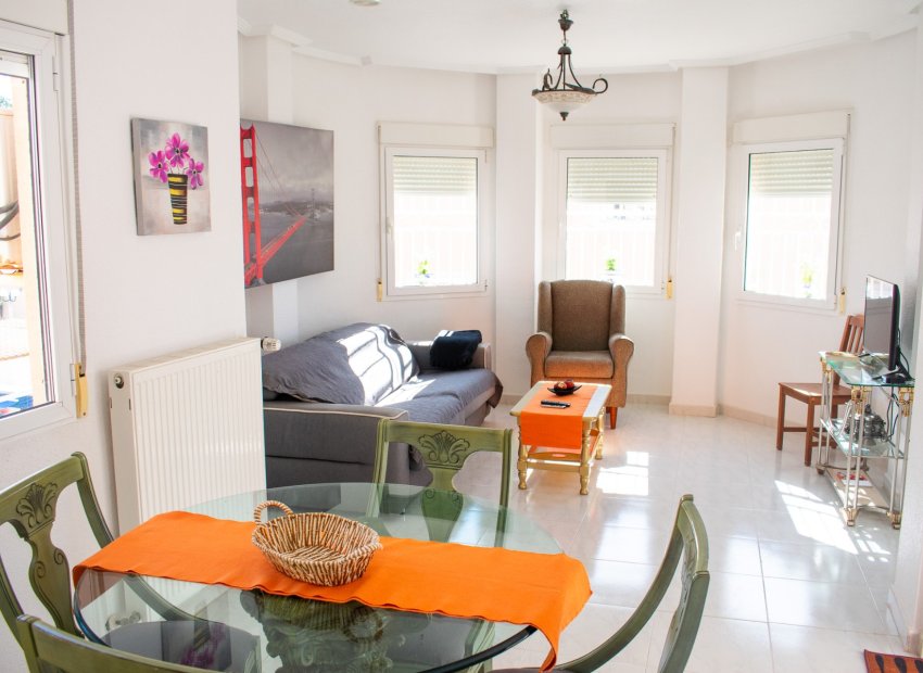 Resale - Villa - Orihuela Costa - La Zenia