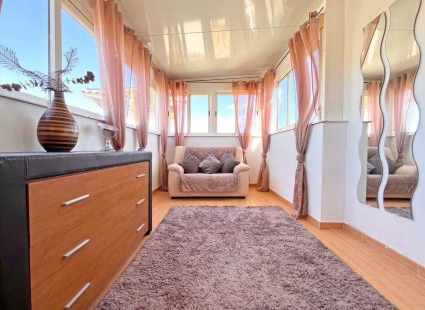 Resale - Villa - Orihuela Costa - La Zenia