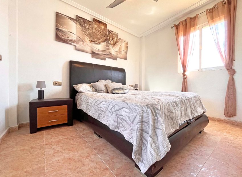 Resale - Villa - Orihuela Costa - La Zenia