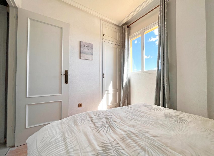 Resale - Villa - Orihuela Costa - La Zenia