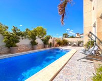 Resale - Villa - Orihuela Costa - La Zenia
