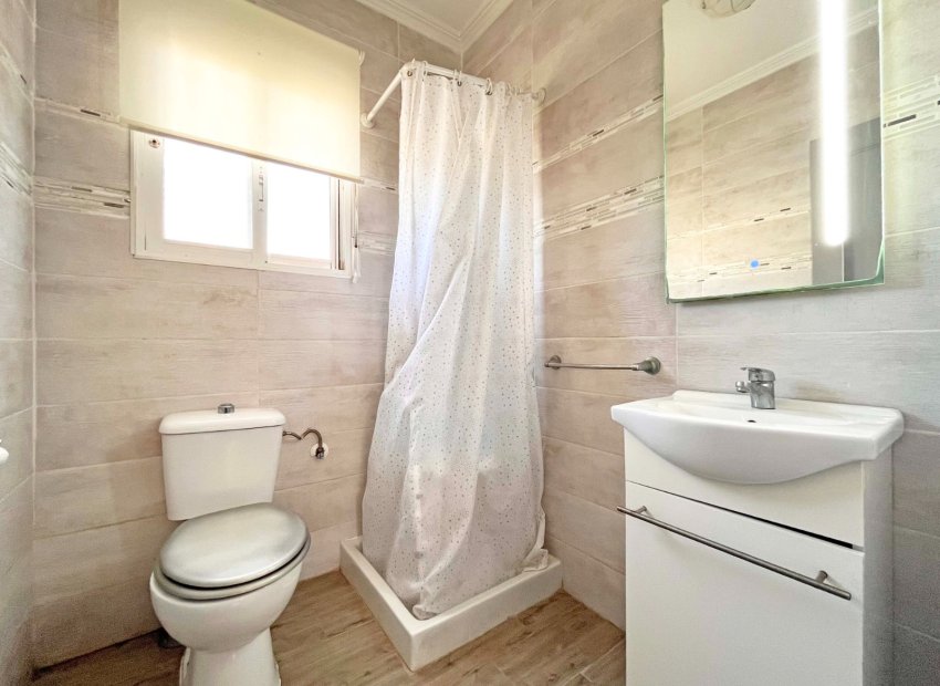 Resale - Villa - Orihuela Costa - La Zenia