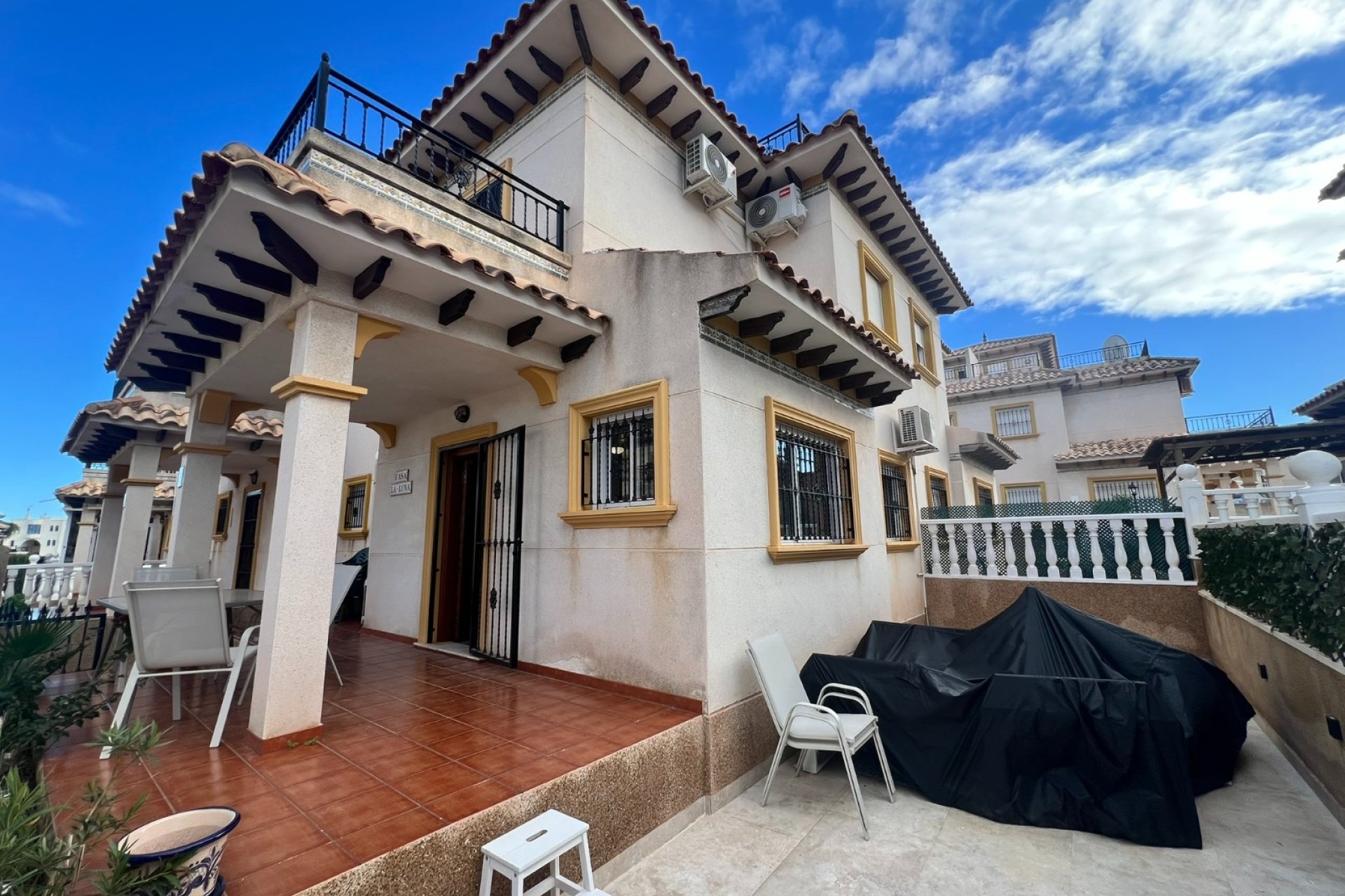 Resale - Villa - Orihuela Costa - La Zenia