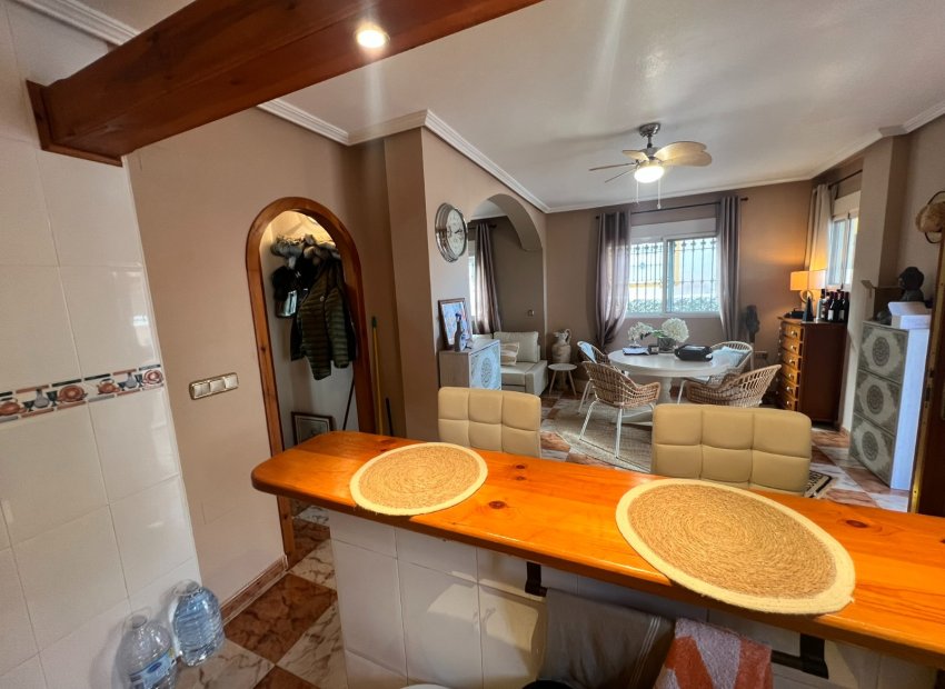 Resale - Villa - Orihuela Costa - La Zenia