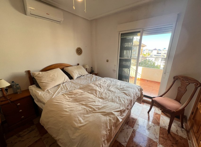 Resale - Villa - Orihuela Costa - La Zenia