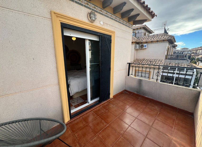 Resale - Villa - Orihuela Costa - La Zenia