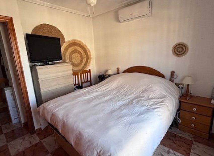 Resale - Villa - Orihuela Costa - La Zenia