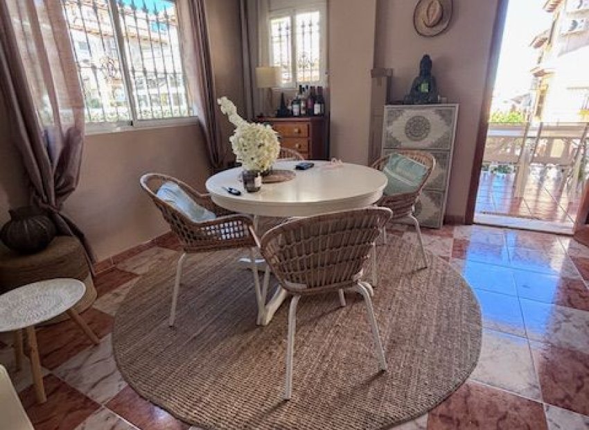 Resale - Villa - Orihuela Costa - La Zenia