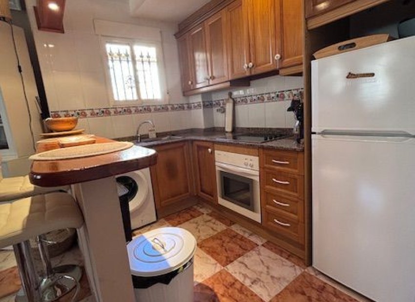 Resale - Villa - Orihuela Costa - La Zenia