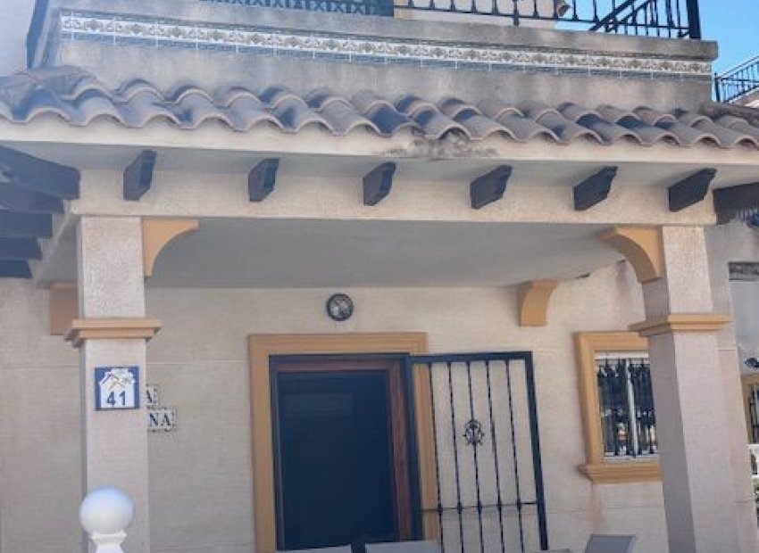 Resale - Villa - Orihuela Costa - La Zenia