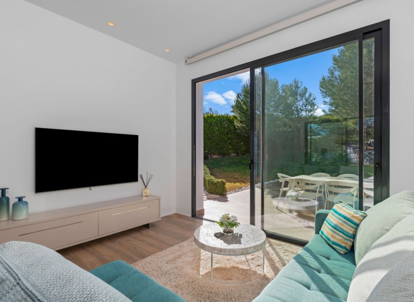 Resale - Villa - Orihuela Costa - Las Colinas golf