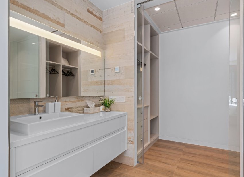 Resale - Villa - Orihuela Costa - Las Colinas golf