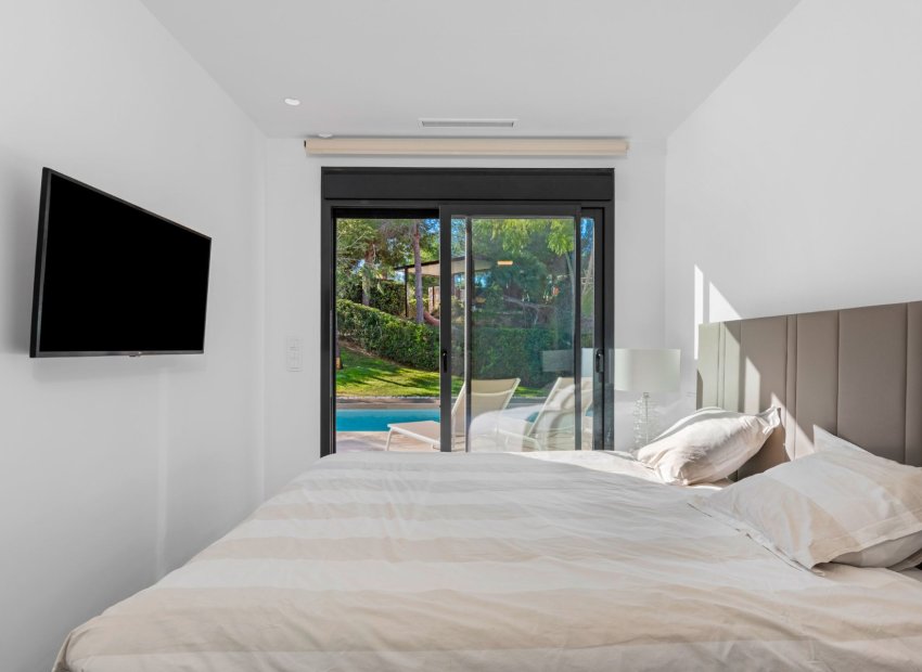 Resale - Villa - Orihuela Costa - Las Colinas golf