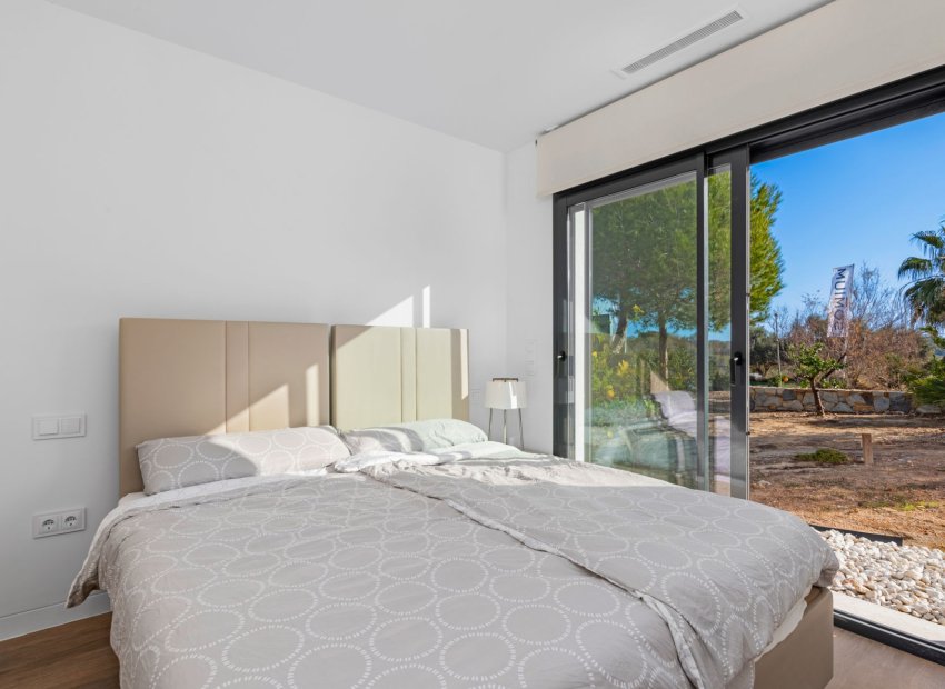 Resale - Villa - Orihuela Costa - Las Colinas golf