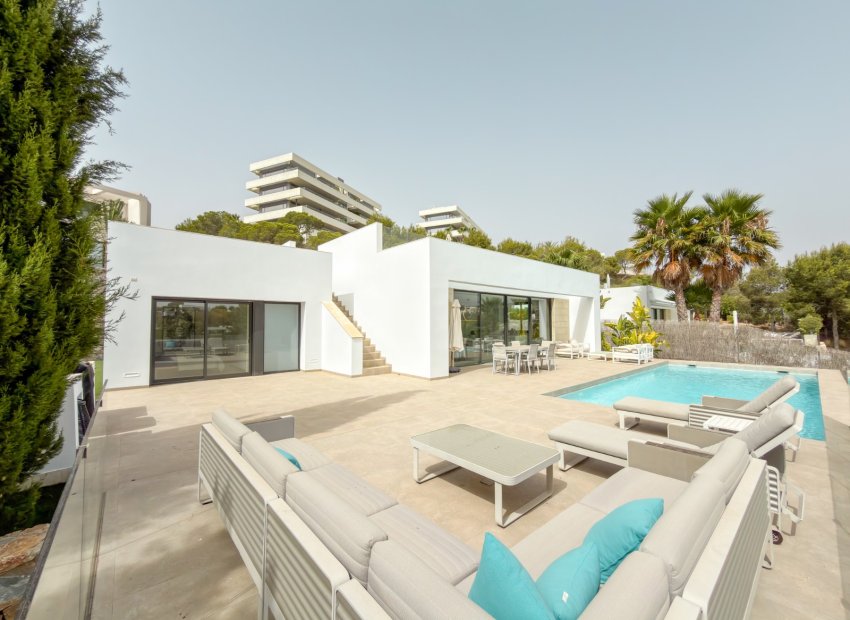 Resale - Villa - Orihuela Costa - Las Colinas golf