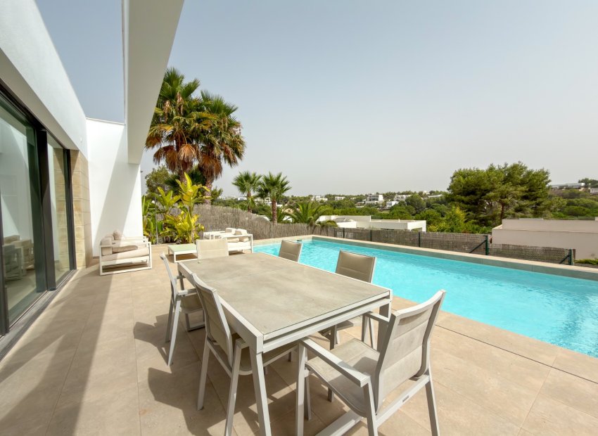 Resale - Villa - Orihuela Costa - Las Colinas golf