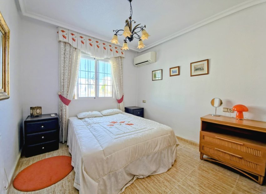 Resale - Villa - Orihuela Costa - Las Filipinas