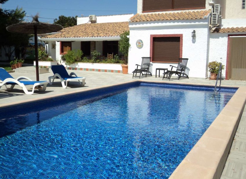 Resale - Villa - Orihuela Costa - Lomas De Cabo Roig