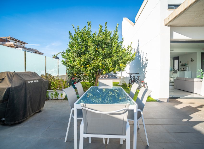 Resale - Villa - Orihuela Costa - Lomas De Cabo Roig