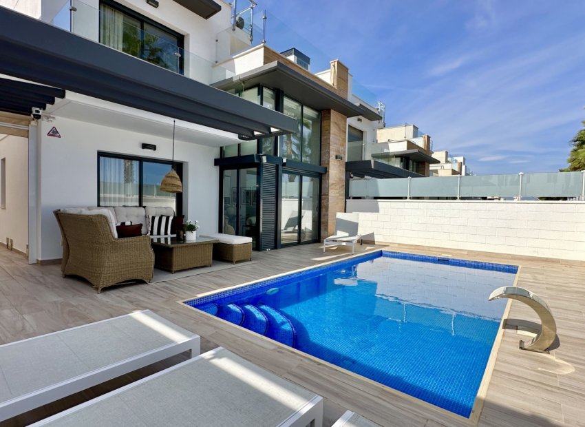 Resale - Villa - Orihuela Costa - Lomas De Cabo Roig