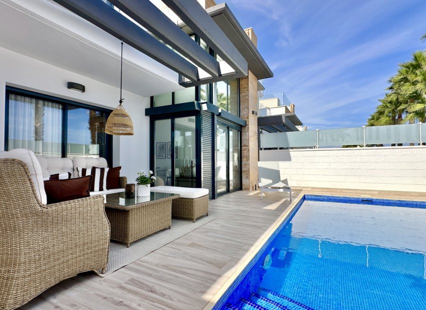 Resale - Villa - Orihuela Costa - Lomas De Cabo Roig