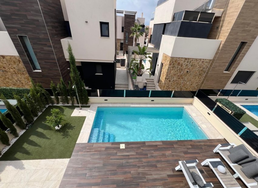 Resale - Villa - Orihuela Costa - Lomas De Cabo Roig