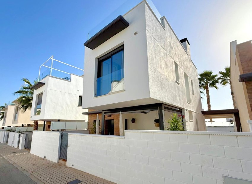 Resale - Villa - Orihuela Costa - Lomas De Cabo Roig