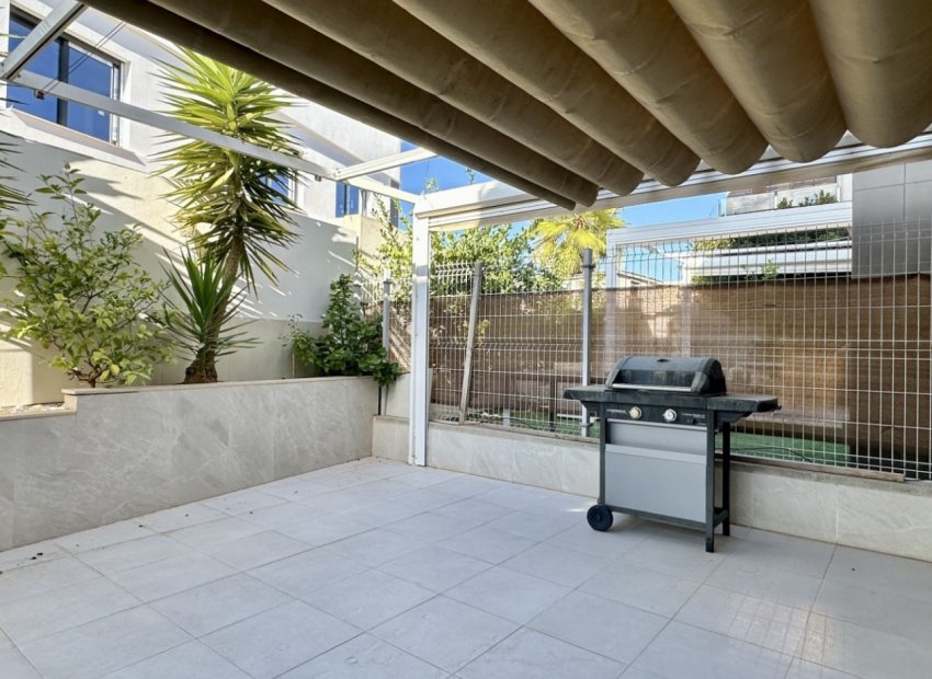 Resale - Villa - Orihuela Costa - Lomas De Cabo Roig