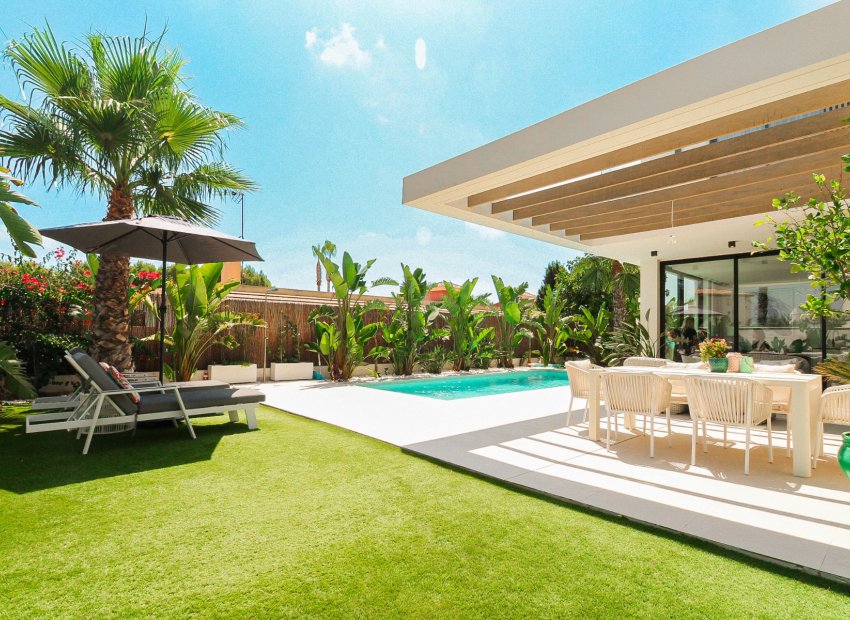Resale - Villa - Orihuela Costa - Lomas De Cabo Roig