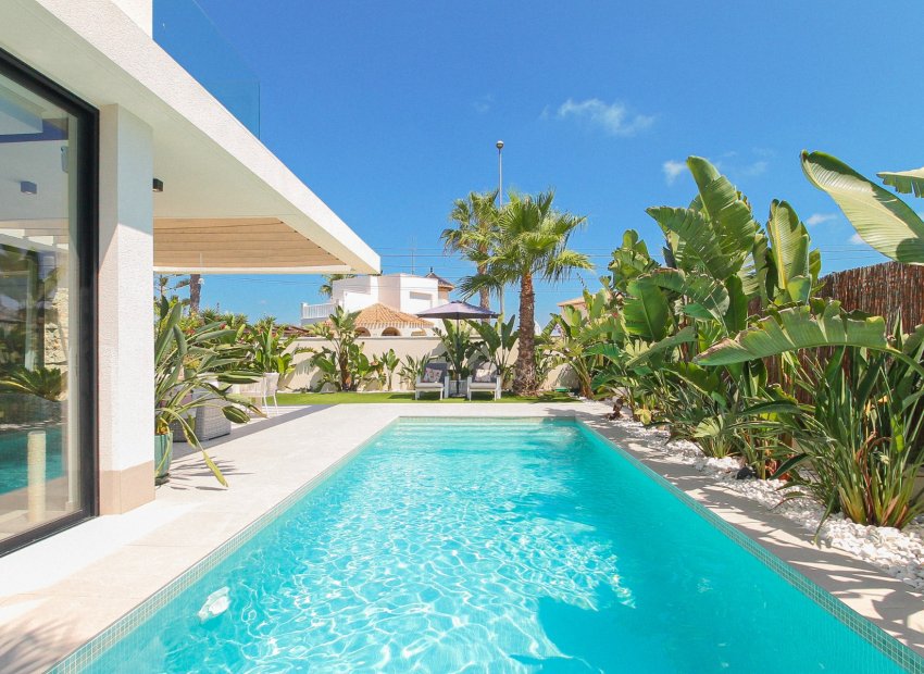 Resale - Villa - Orihuela Costa - Lomas De Cabo Roig