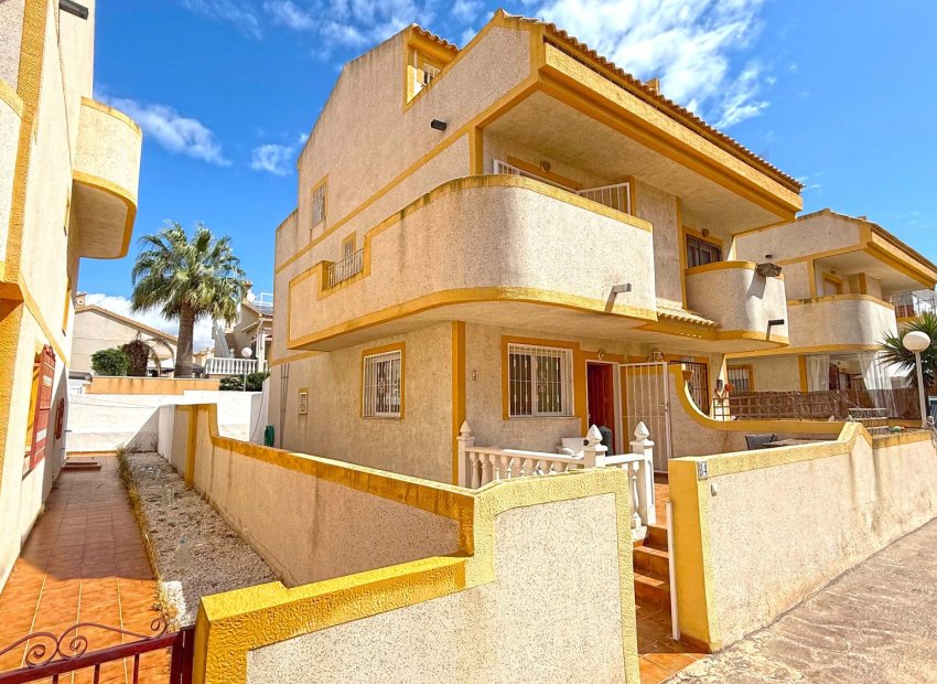 Resale - Villa - Orihuela Costa - Los Altos