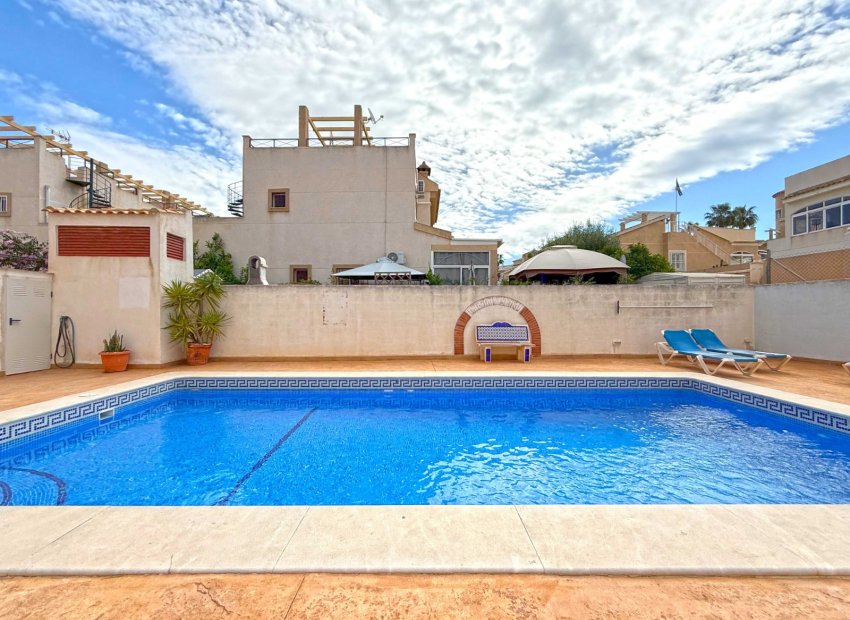 Resale - Villa - Orihuela Costa - Los Altos
