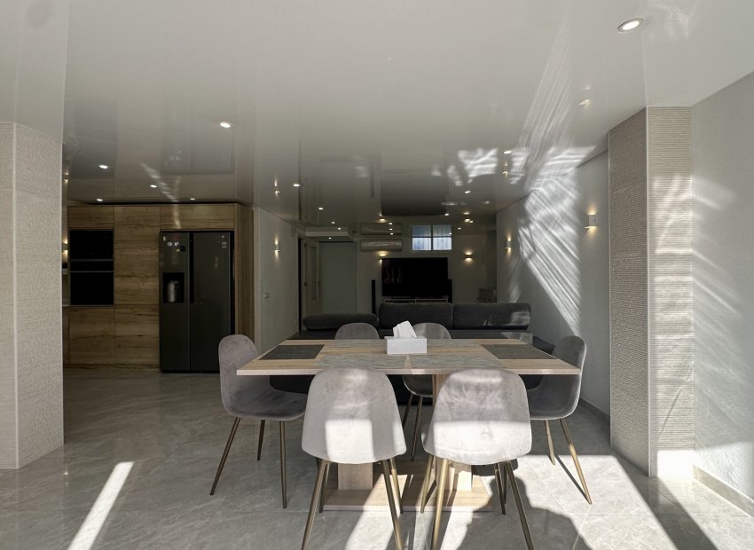 Resale - Villa - Orihuela Costa - Los Altos