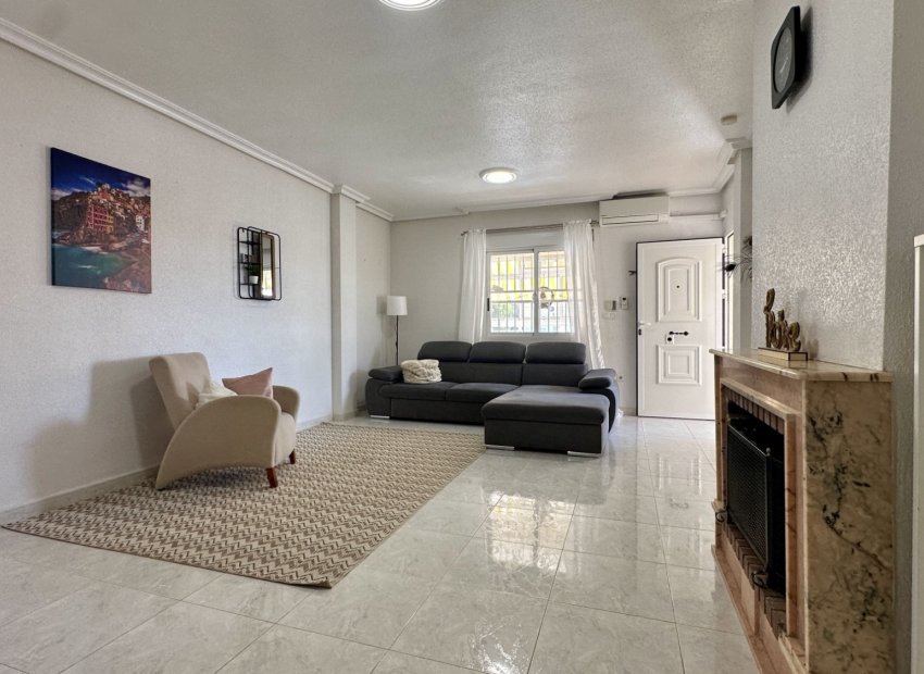 Resale - Villa - Orihuela Costa - Los Altos