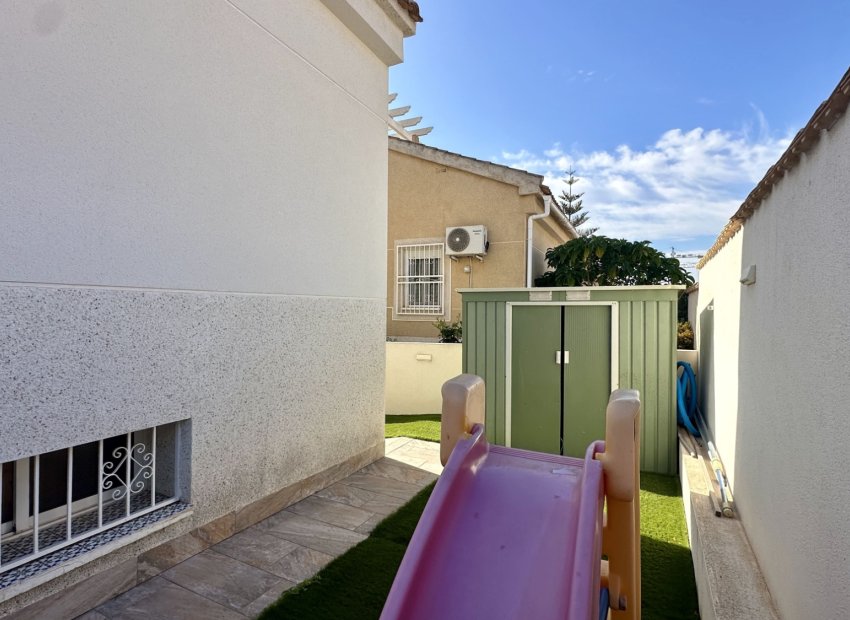 Resale - Villa - Orihuela Costa - Los Altos