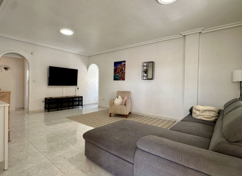 Resale - Villa - Orihuela Costa - Los Altos