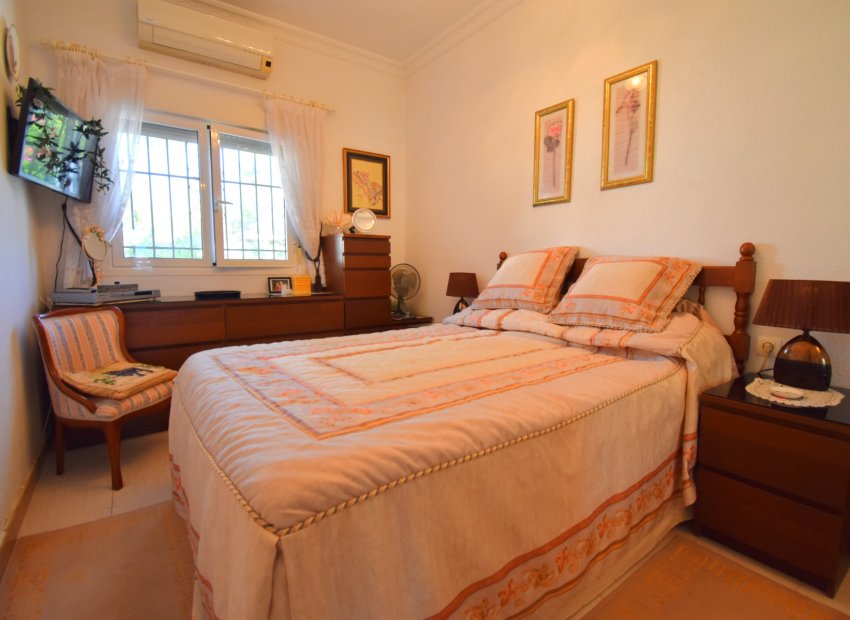 Resale - Villa - Orihuela Costa - Los Balcones