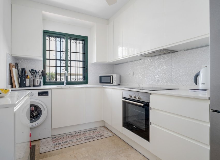 Resale - Villa - Orihuela Costa - Los Dolses