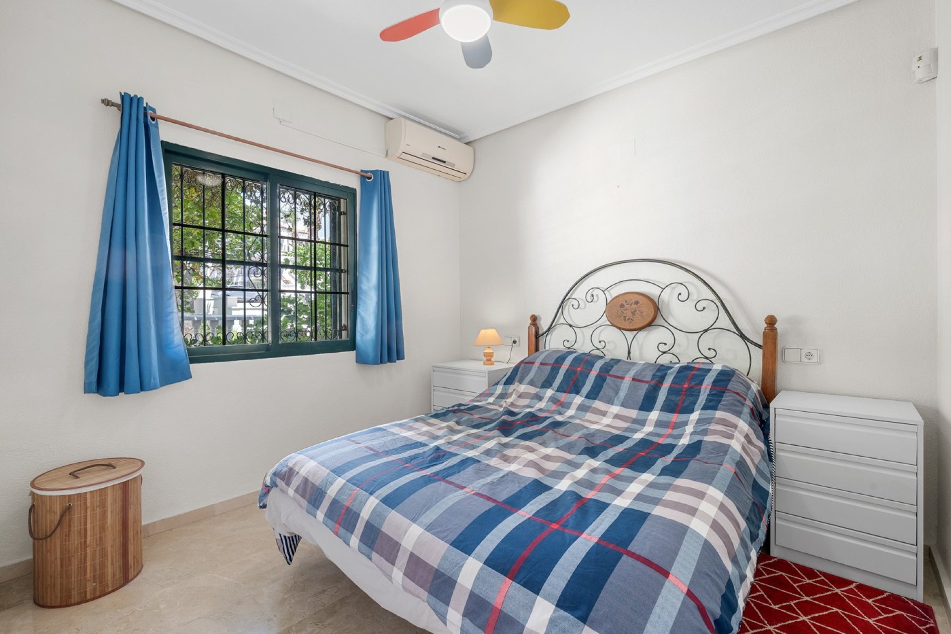 Resale - Villa - Orihuela Costa - Los Dolses