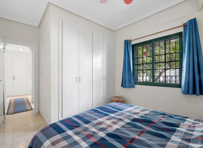 Resale - Villa - Orihuela Costa - Los Dolses