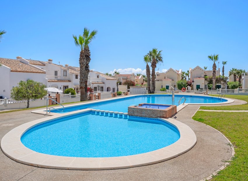 Resale - Villa - Orihuela Costa - Los Dolses