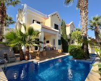 Resale - Villa * - Orihuela Costa - Los Dolses