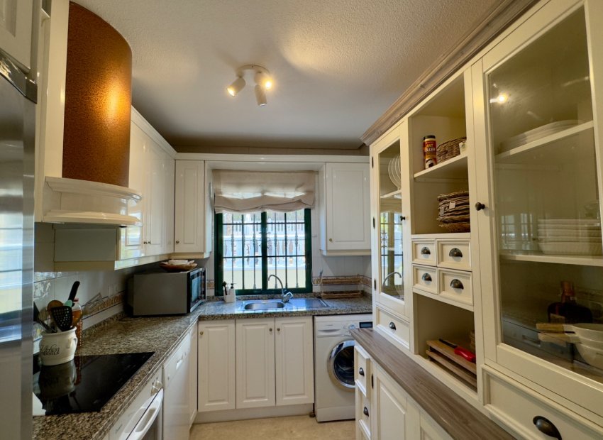 Resale - Villa * - Orihuela Costa - Los Dolses