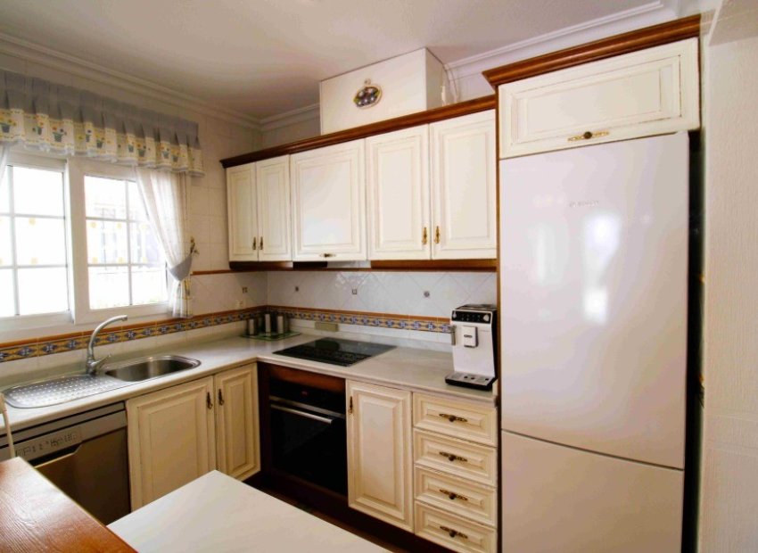 Resale - Villa - Orihuela Costa - Los Dolses