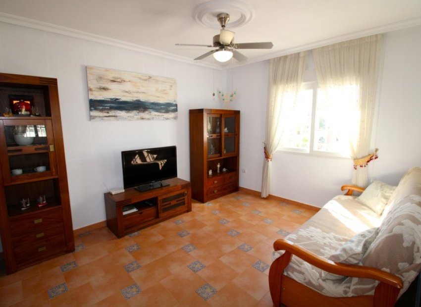 Resale - Villa - Orihuela Costa - Los Dolses